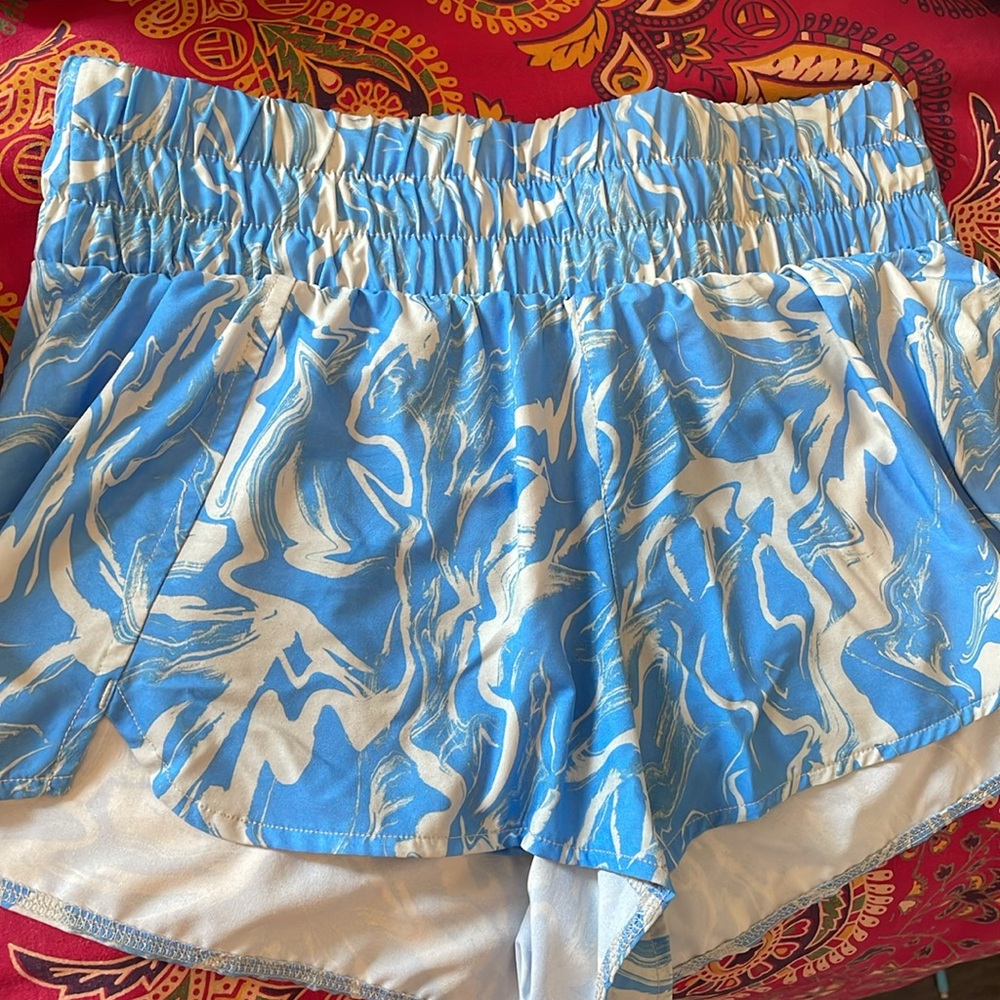 NEW Zella Shorts Sz M